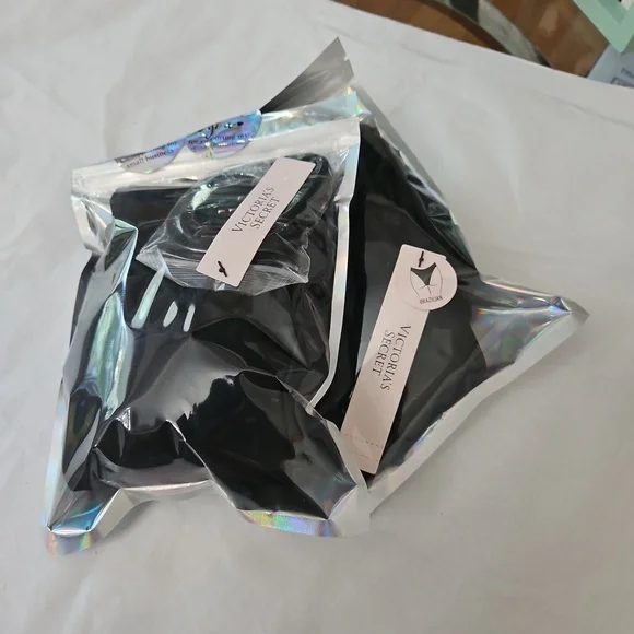 NWT Victoria Secret Black Strappy Bikini Set Top Size M Bottoms size S - Picture 17 of 17